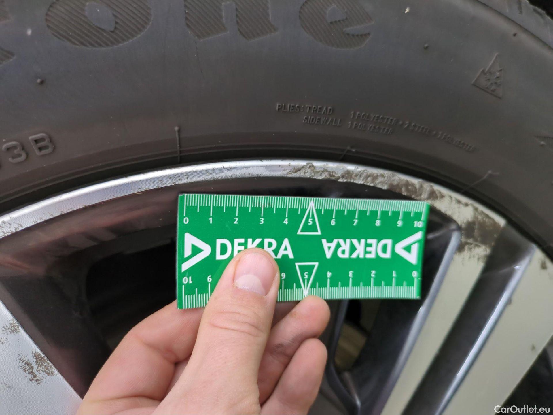  Peugeot  5008  Allure Pack 1.5 HDi 130CV BVA8 7 Sieges E6d #27