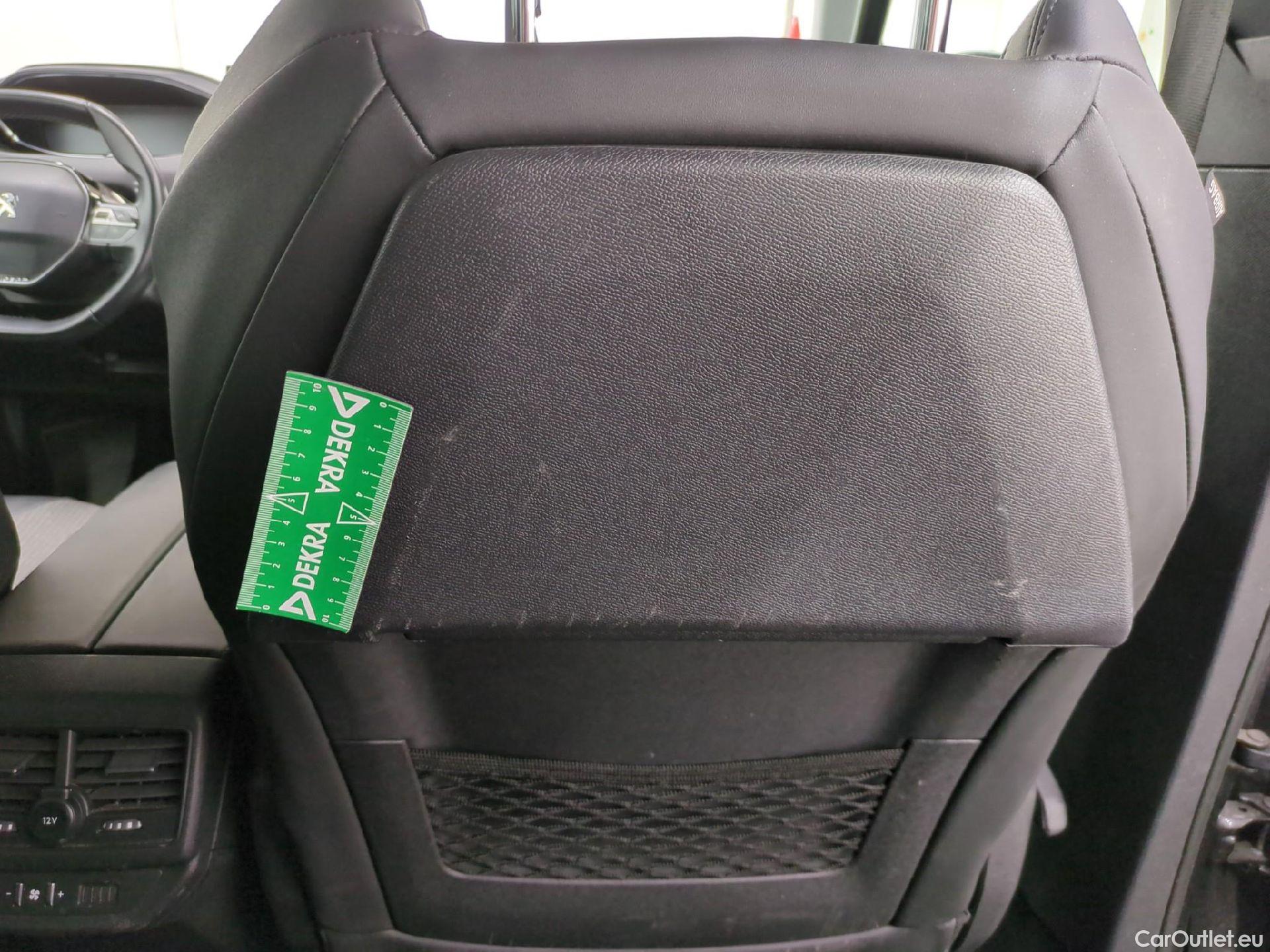  Peugeot  5008  Allure Pack 1.5 HDi 130CV BVA8 7 Sieges E6d #45