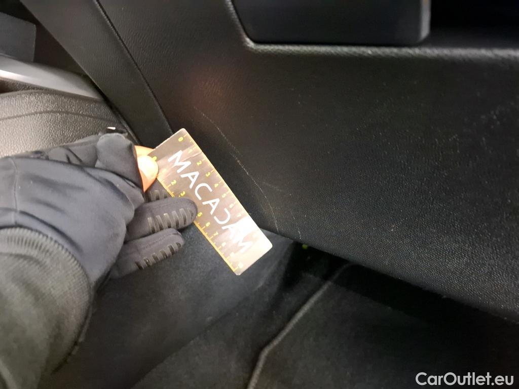  Peugeot  308 PEUGEOT  SW / 2021 / 5P / Break BlueHDi 130 EAT8 ACTIVE PACK #19