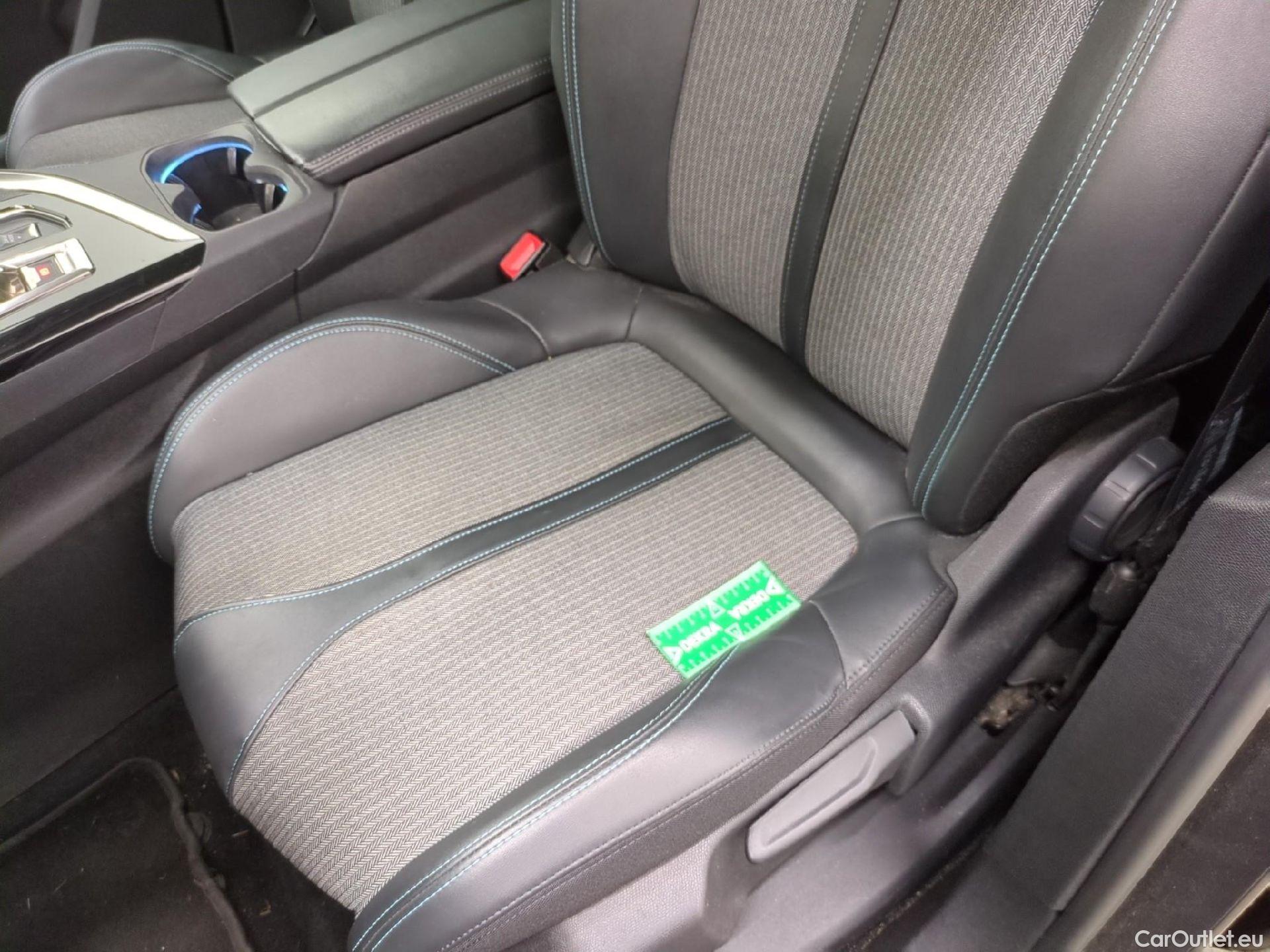  Peugeot  5008  Allure Pack 1.5 HDi 130CV BVA8 7 Sieges E6d #14