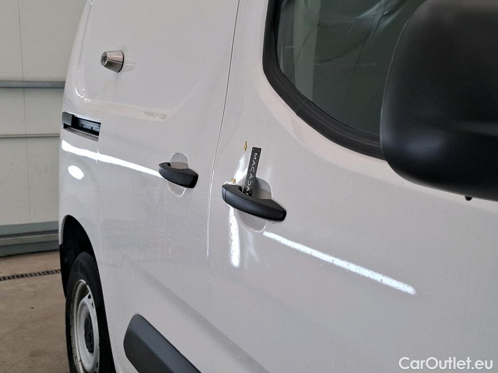  Peugeot  Partner PEUGEOT  / 2018 / 4P / Fourgonnette BLUEHDI 75 S&S STANDARD 650KG PREMIUM #11
