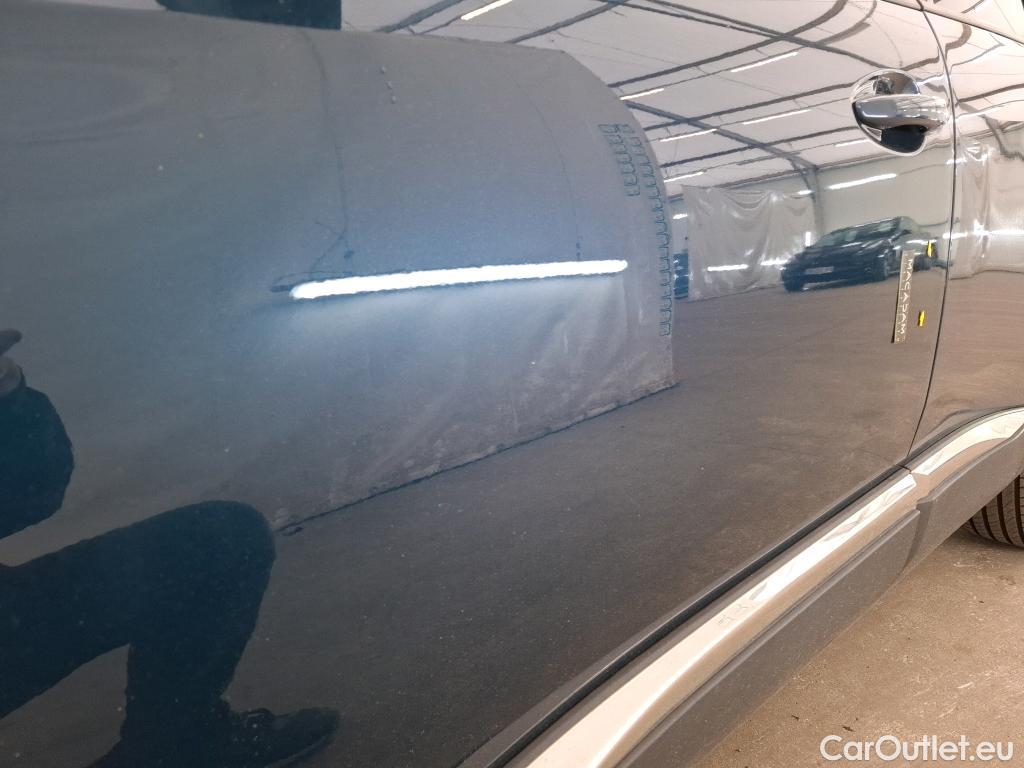  Peugeot  3008 PEUGEOT  / 2020 / 5P / SUV 1.6 HYBRID 225 E-EAT8 Allure Pack #3