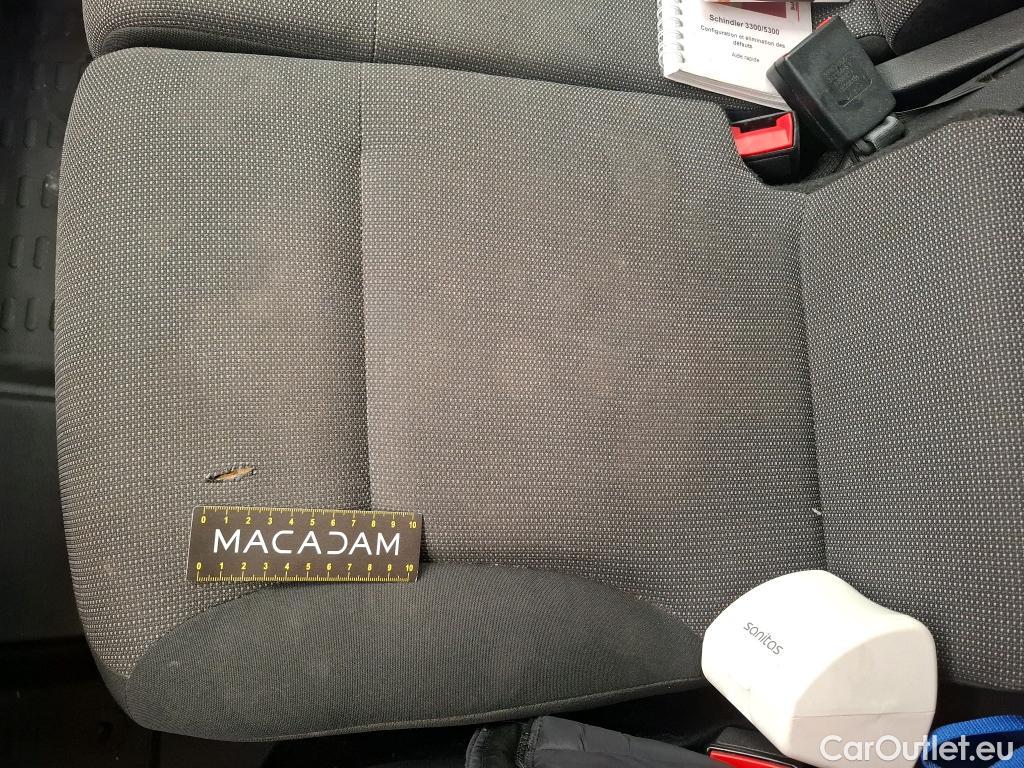  Peugeot  Partner PEUGEOT  / 2018 / 4P / Fourgonnette BLUEHDI 75 S&S STANDARD 650KG PREMIUM #3