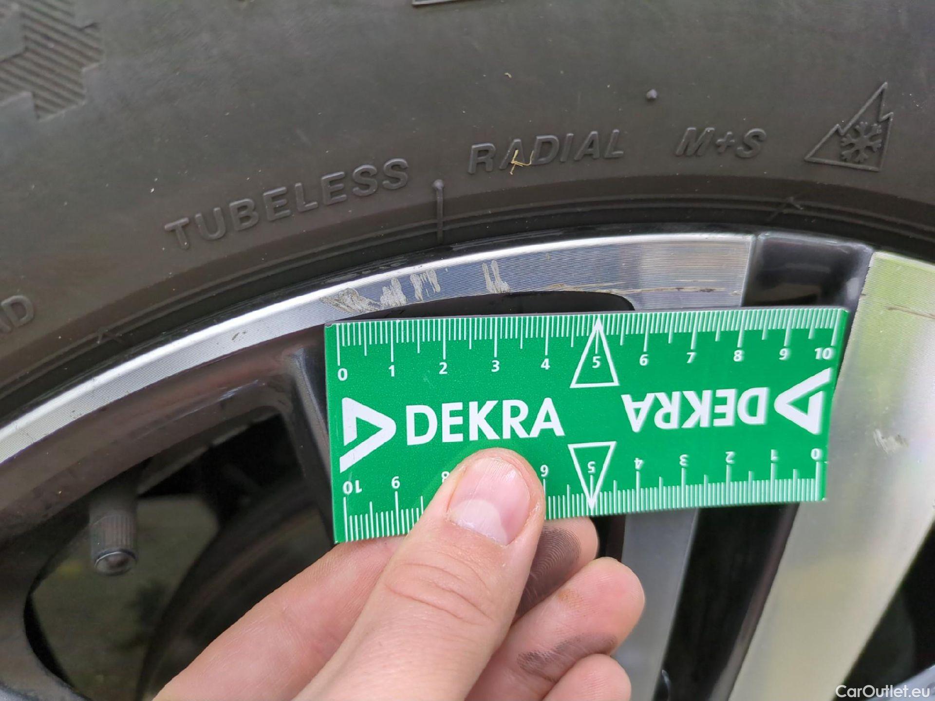  Peugeot  5008  Allure Pack 1.5 HDi 130CV BVA8 7 Sieges E6d #23