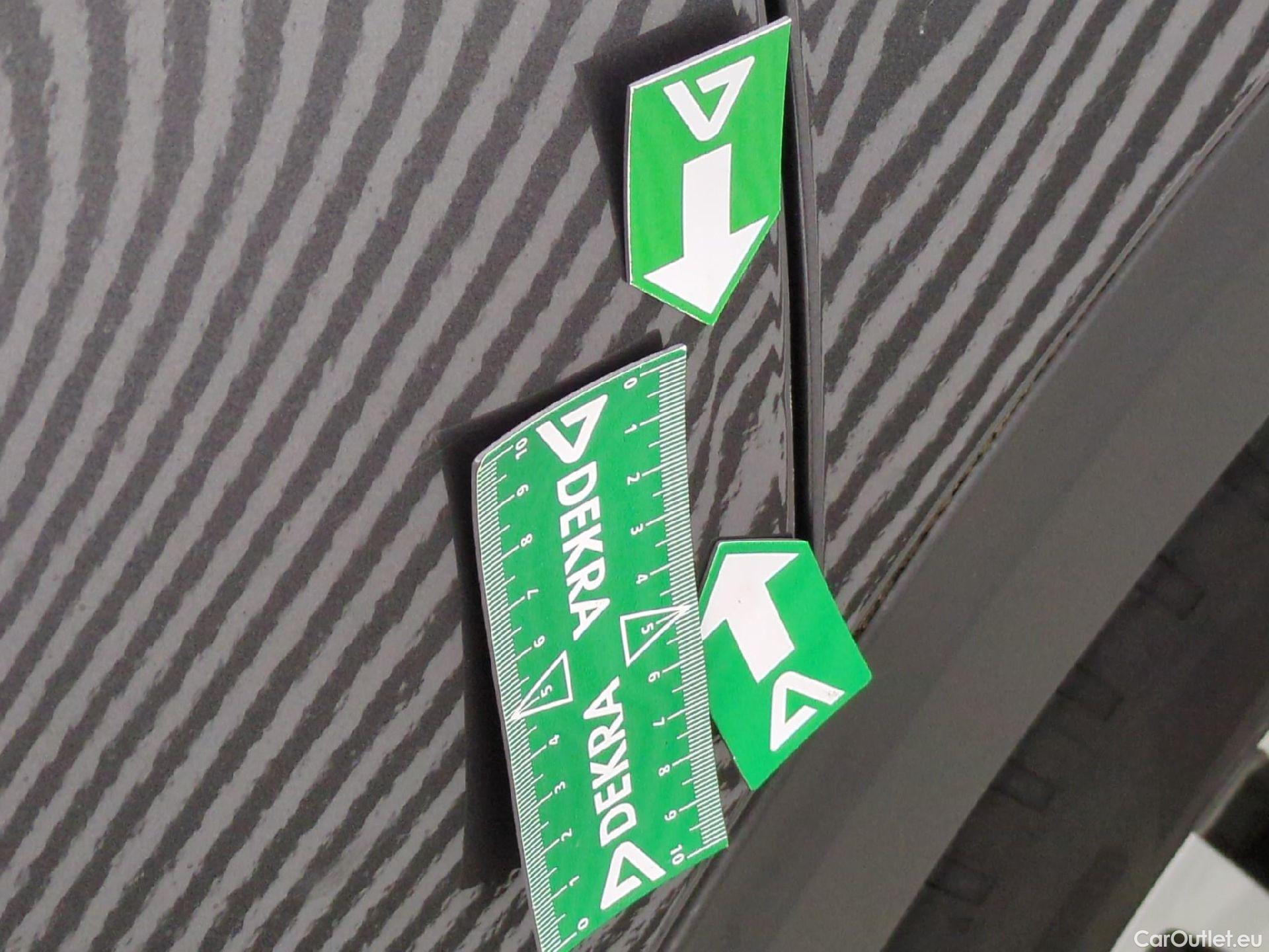  Peugeot  5008  Allure Pack 1.5 HDi 130CV BVA8 7 Sieges E6d #59