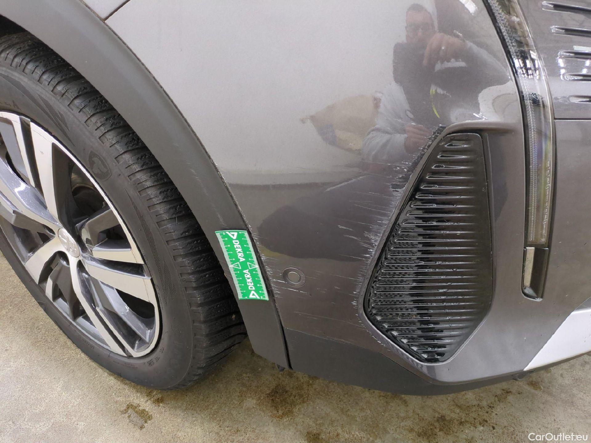  Peugeot  5008  Allure Pack 1.5 HDi 130CV BVA8 7 Sieges E6d #55