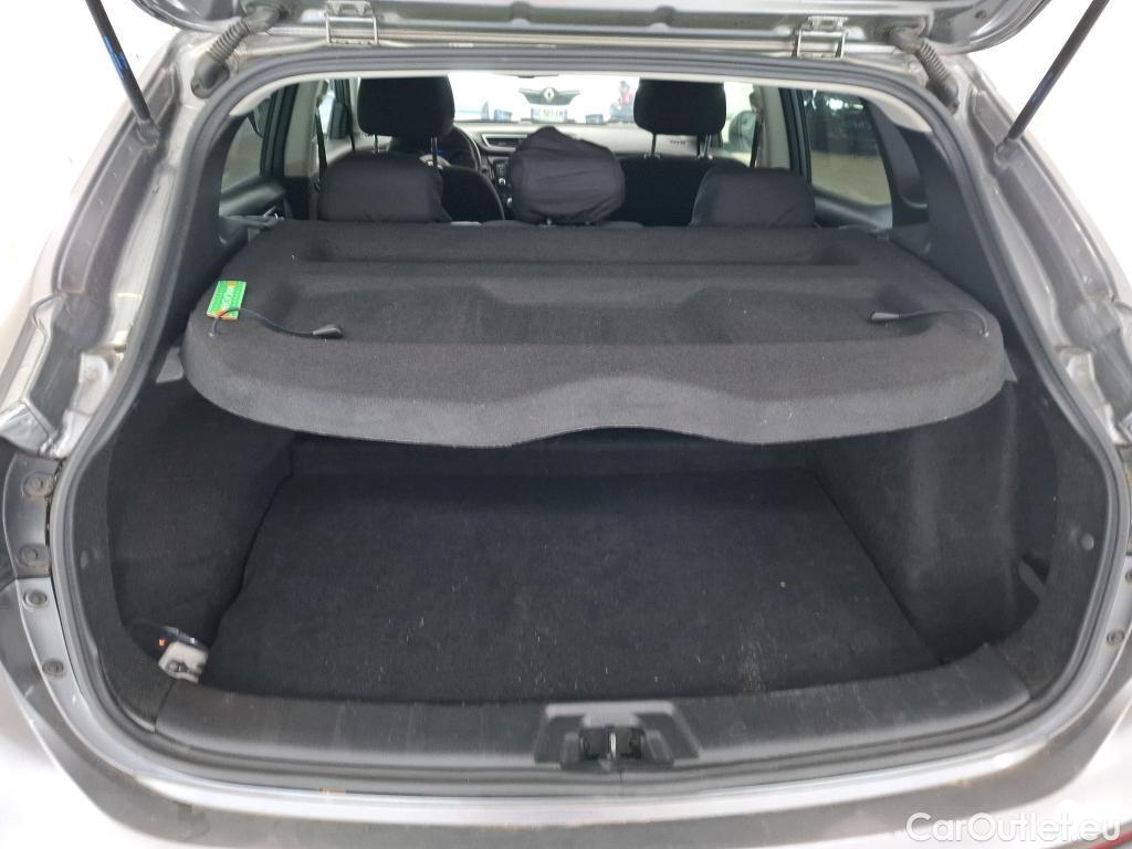  Nissan  Qashqai NISSAN  / 2017 / 5P / Crossover 1.5 DCI 115 Business Edition #39