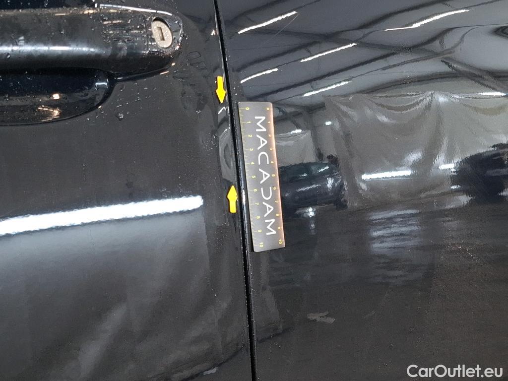  Peugeot  3008 PEUGEOT  / 2016 / 5P / SUV BlueHDi 130 S&S EAT8 ALLURE BUSINESS #4