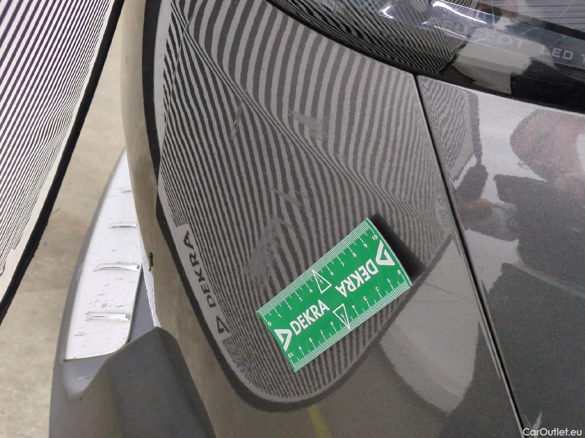  Peugeot  5008  Allure Pack 1.5 HDi 130CV BVA8 7 Sieges E6d #75