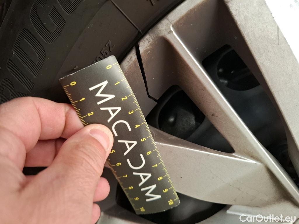  Peugeot  208  Premium 1.5 HDi 100CV BVM6 E6d #2