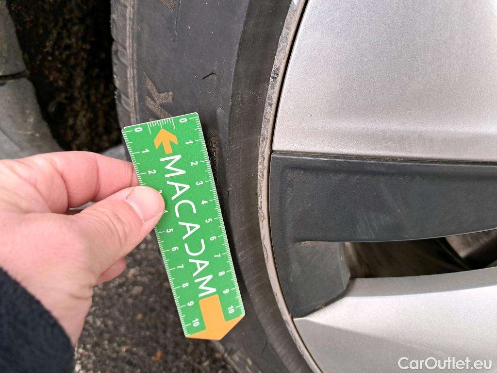  Tesla  Model Y TESLA  / 2021 / 5P / SUV RWD #11