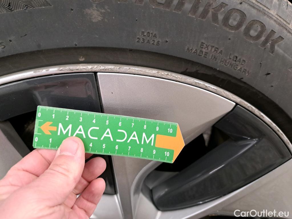  Tesla  Model Y TESLA  / 2021 / 5P / SUV RWD #15