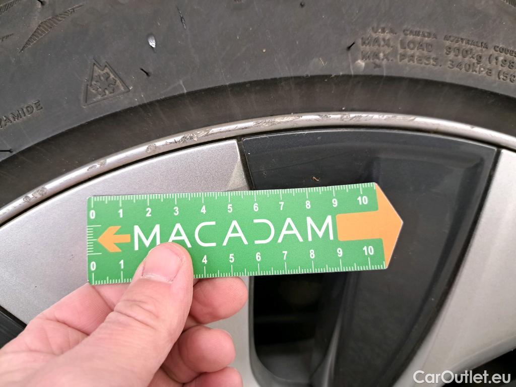  Tesla  Model Y TESLA  / 2021 / 5P / SUV RWD #10