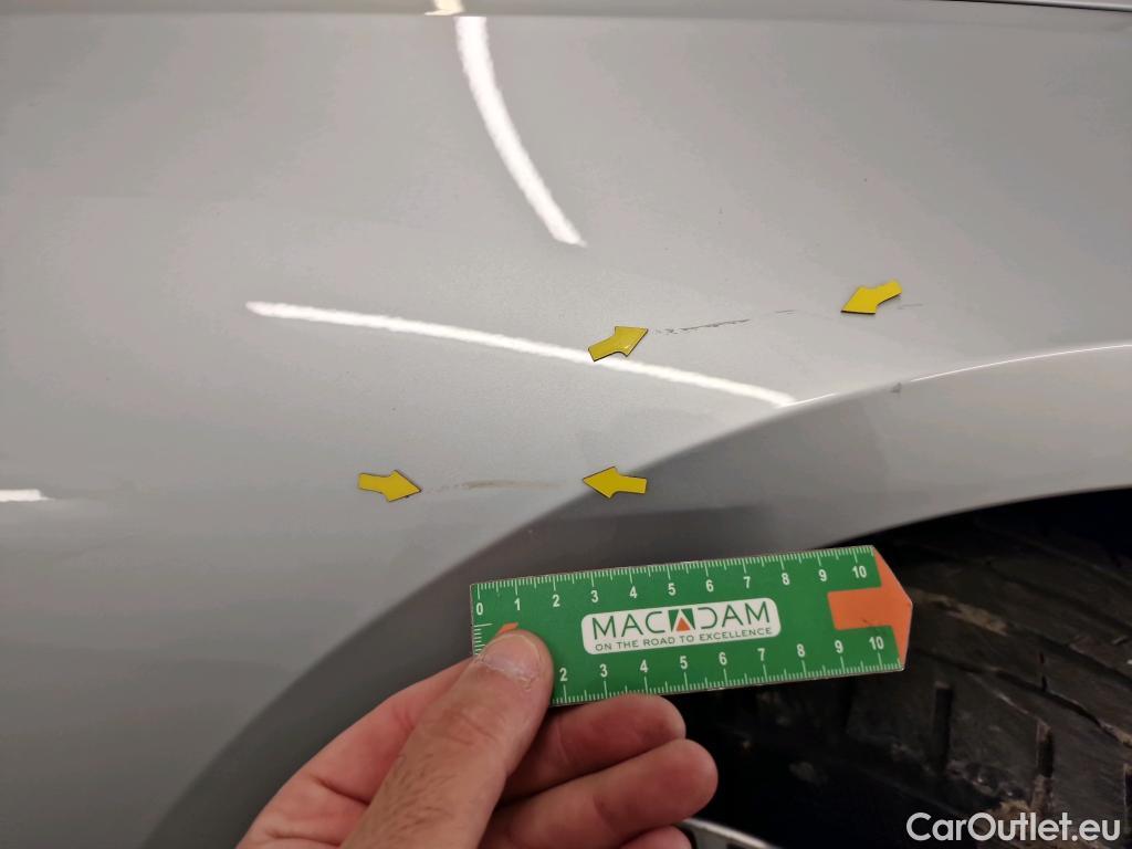  Bmw  Serie 1 BMW Série 1 / 2019 / 5P / Berline 1.5 116D DKG7 Luxury #56