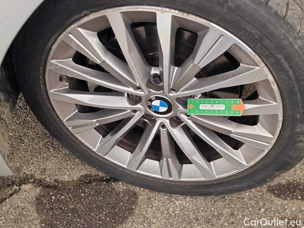  Bmw  Serie 1 BMW Série 1 / 2019 / 5P / Berline 1.5 116D DKG7 Luxury #23