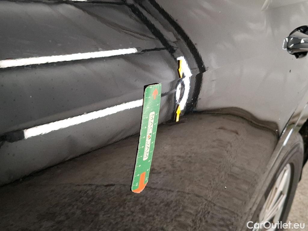  Audi  Q3 AUDI  Sportback / 2018 / 5P / SUV 35 TDI 150 S TRONIC Advanced(SL) #2