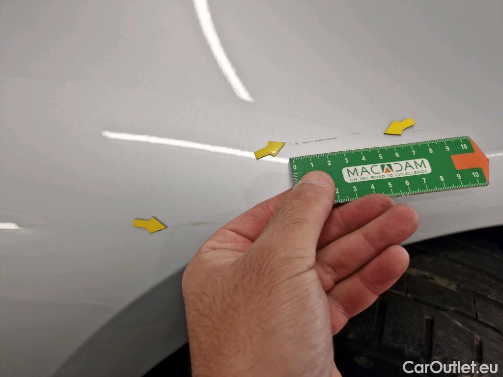  Bmw  Serie 1 BMW Série 1 / 2019 / 5P / Berline 1.5 116D DKG7 Luxury #55