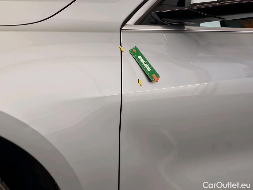  Bmw  Serie 1 BMW Série 1 / 2019 / 5P / Berline 1.5 116D DKG7 Luxury #3