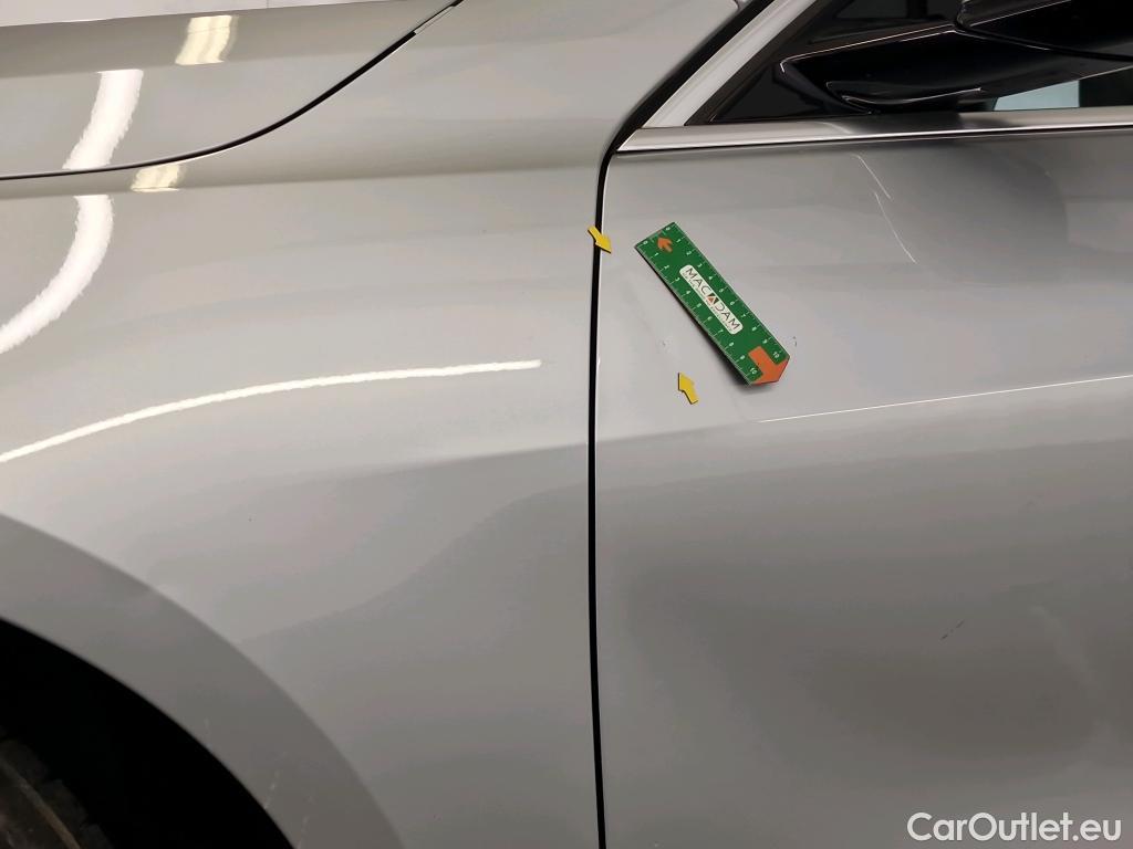  Bmw  Serie 1 BMW Série 1 / 2019 / 5P / Berline 1.5 116D DKG7 Luxury #2