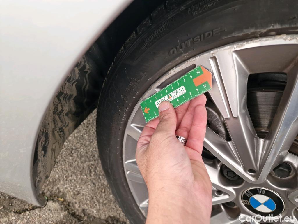  Bmw  Serie 1 BMW Série 1 / 2019 / 5P / Berline 1.5 116D DKG7 Luxury #20