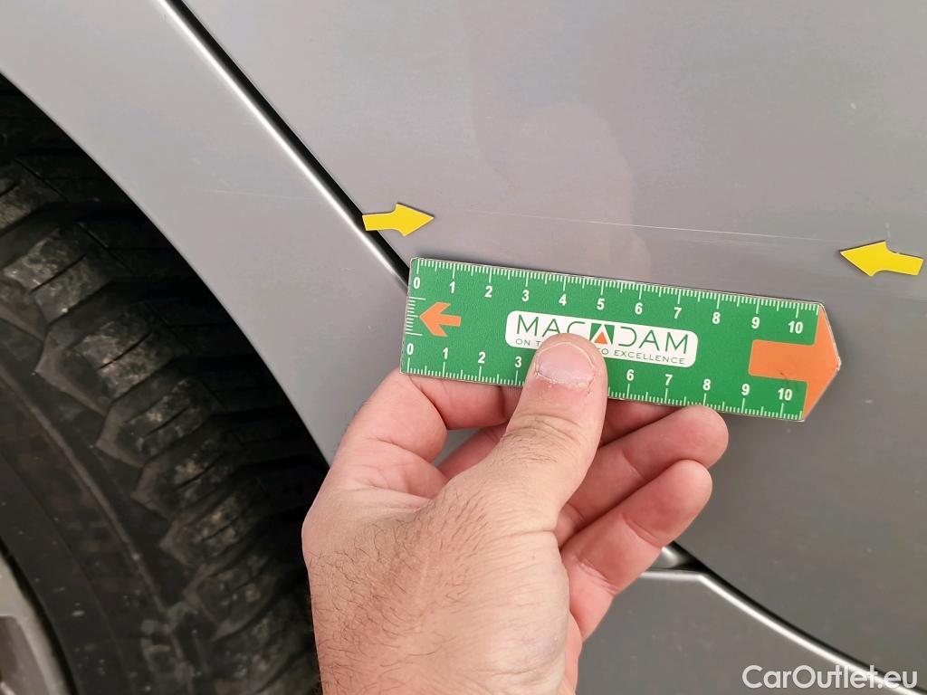  Bmw  Serie 1 BMW Série 1 / 2019 / 5P / Berline 1.5 116D DKG7 Luxury #45