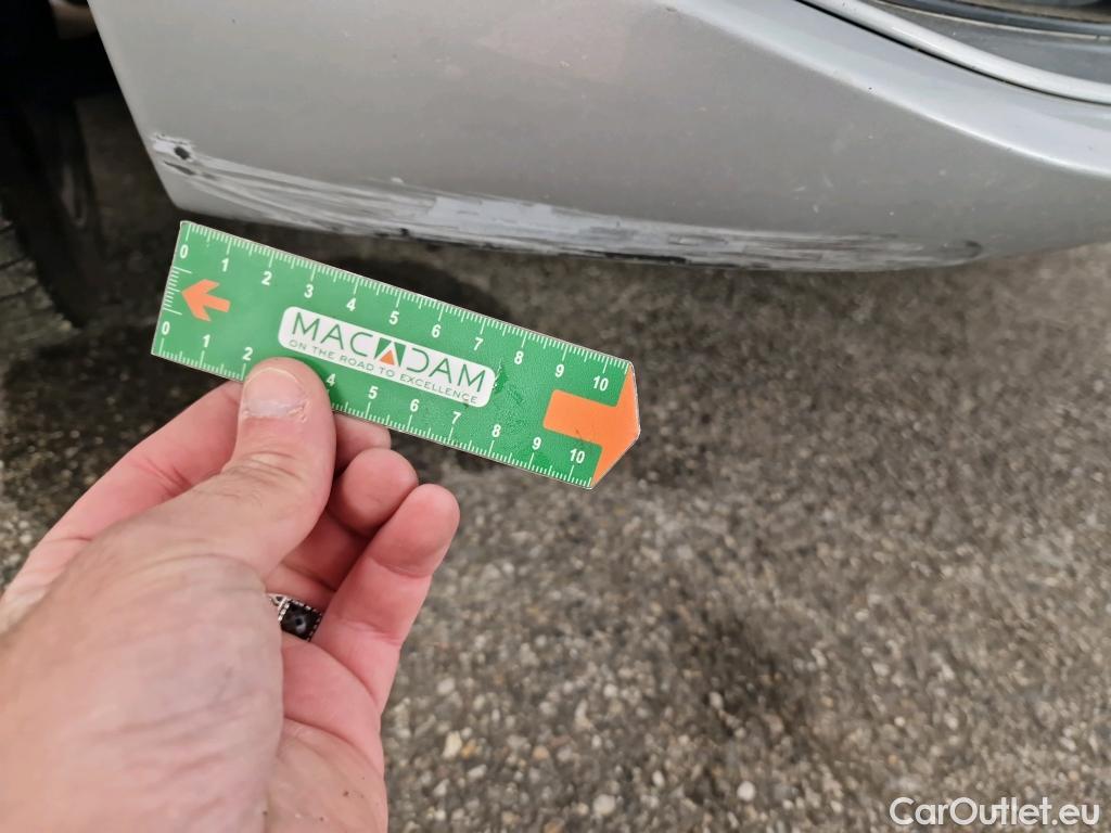  Bmw  Serie 1 BMW Série 1 / 2019 / 5P / Berline 1.5 116D DKG7 Luxury #14