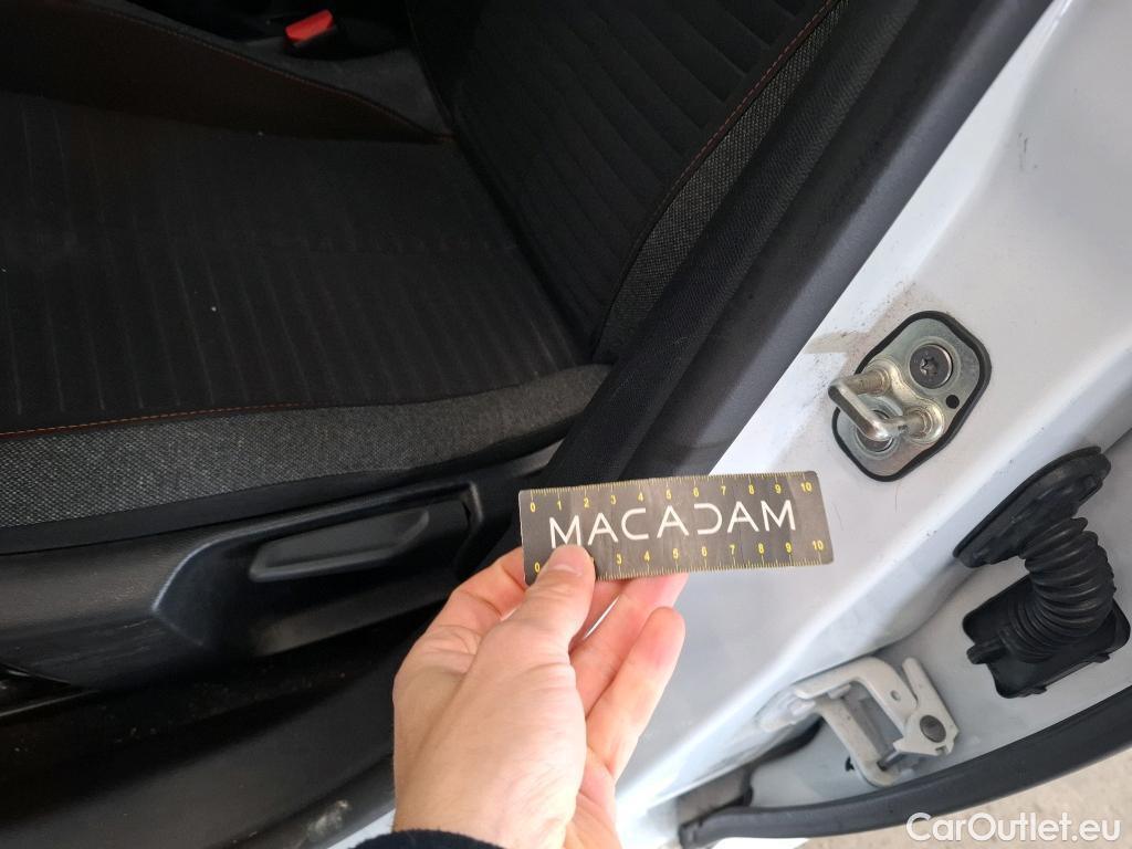  Peugeot  208  Active Pack 1.5 HDi 100CV BVM6 E6d #25