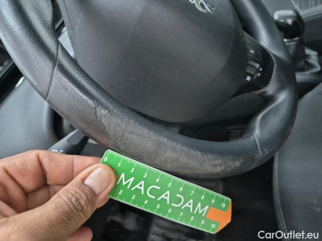  Peugeot  208  Affaire Premium Pack 1.6 HDi 100CV BVM5 E6 #54