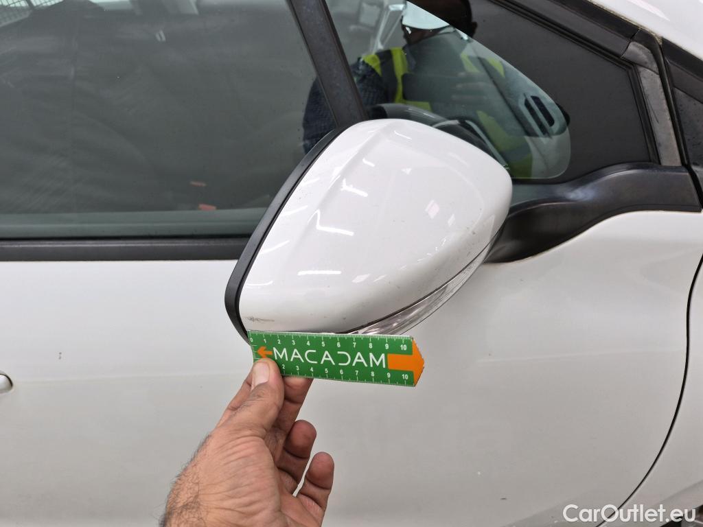  Peugeot  208  Affaire Premium Pack 1.6 HDi 100CV BVM5 E6 #68