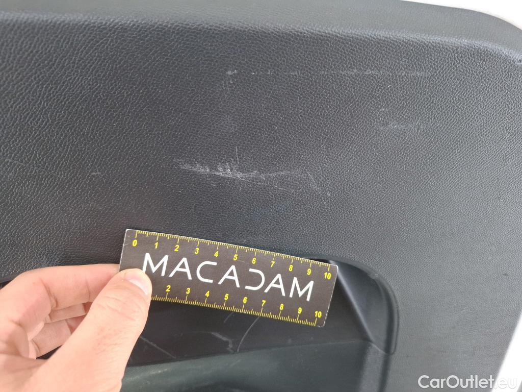  Peugeot  2008  Active Pack 1.5 HDi 110CV BVM6 E6d #32