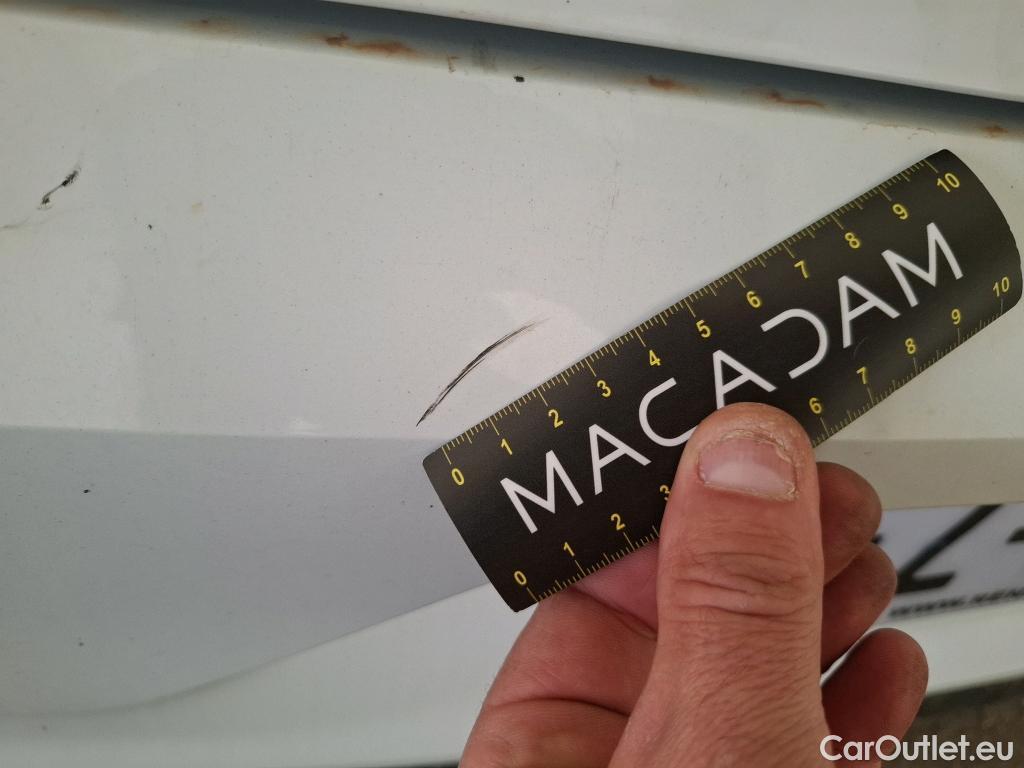  Renault  Clio RENAULT  / 2019 / 5P / Berline Business E-TECH 140 #9