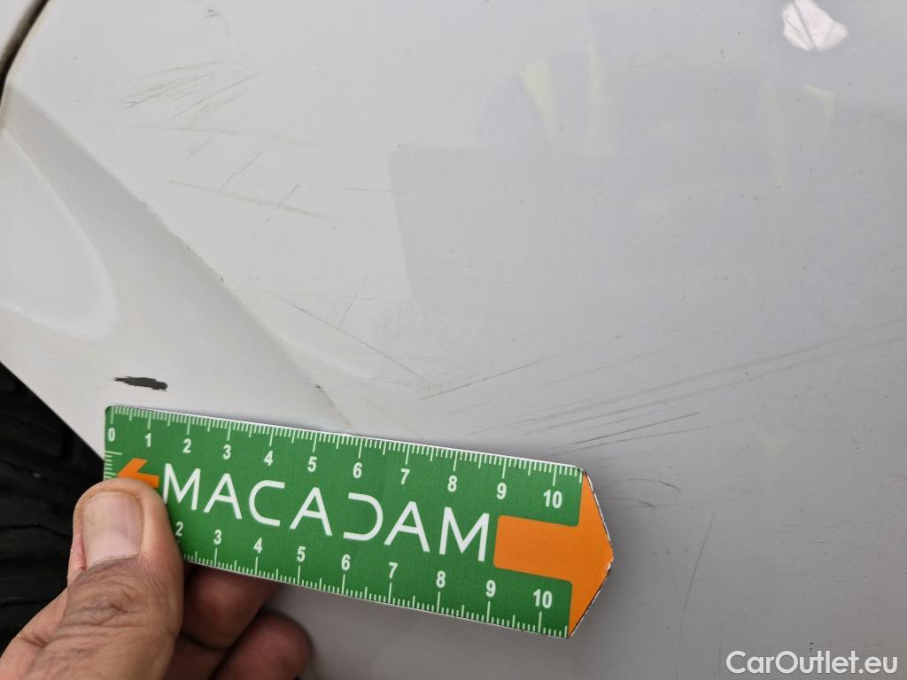  Peugeot  208  Affaire Premium Pack 1.6 HDi 100CV BVM5 E6 #37