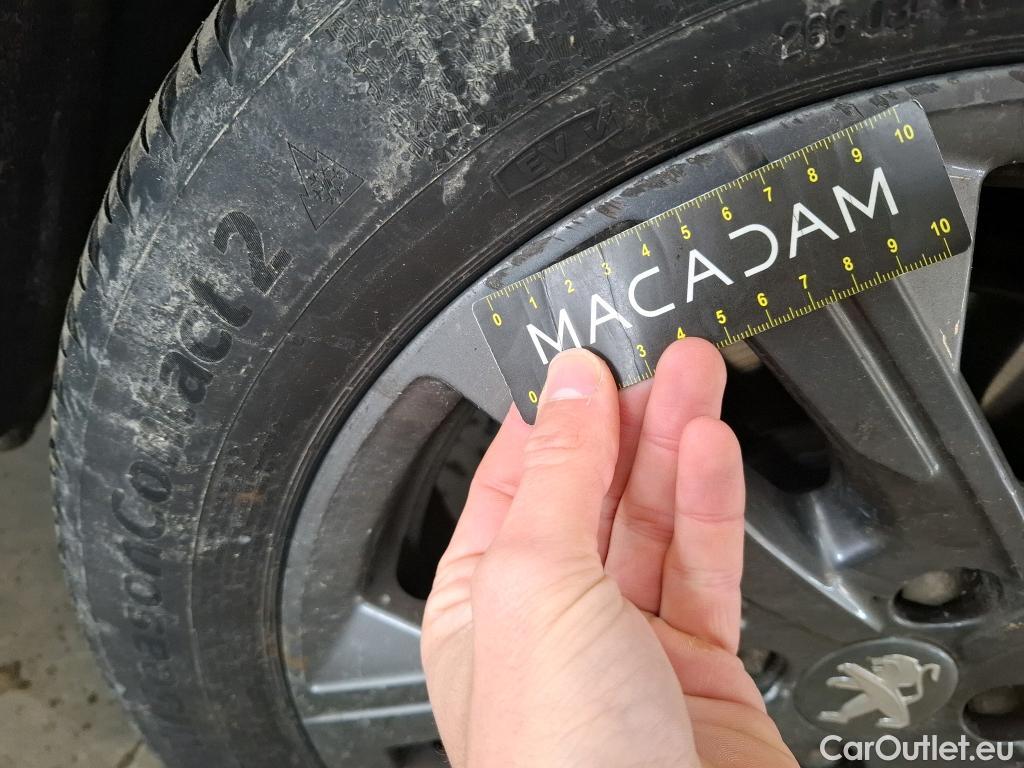  Peugeot  208  Active Pack 1.5 HDi 100CV BVM6 E6d #18