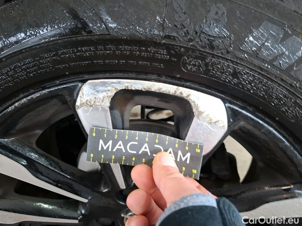  Opel  Crossland  X Elegance Business 1.2 Turbo 110CV BVM6 E6d #9