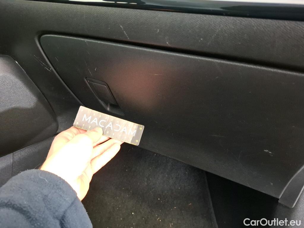  Peugeot  208  Active Pack 1.5 HDi 100CV BVM6 E6d #27