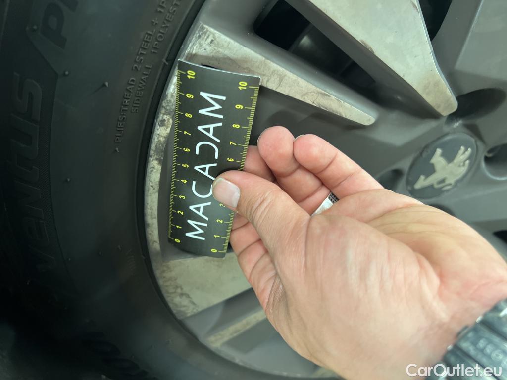  Peugeot  2008  Allure Business 1.5 HDi 100CV BVM5 E6dT #18