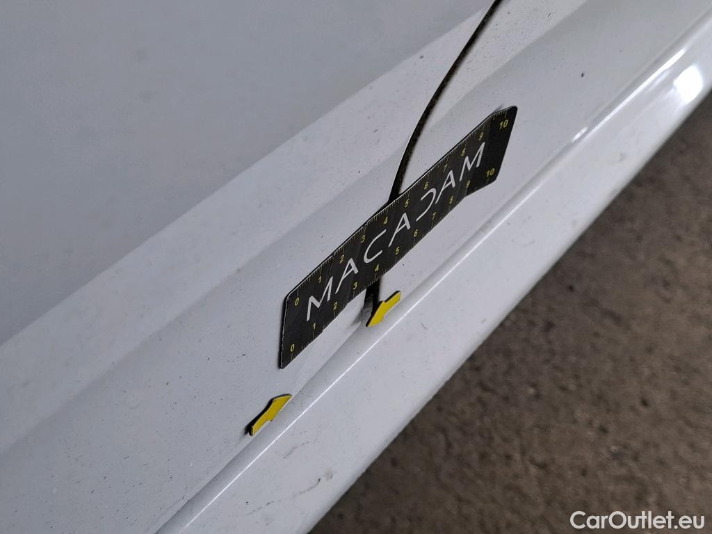  Peugeot  208  Active Pack 1.5 HDi 100CV BVM6 E6d #38