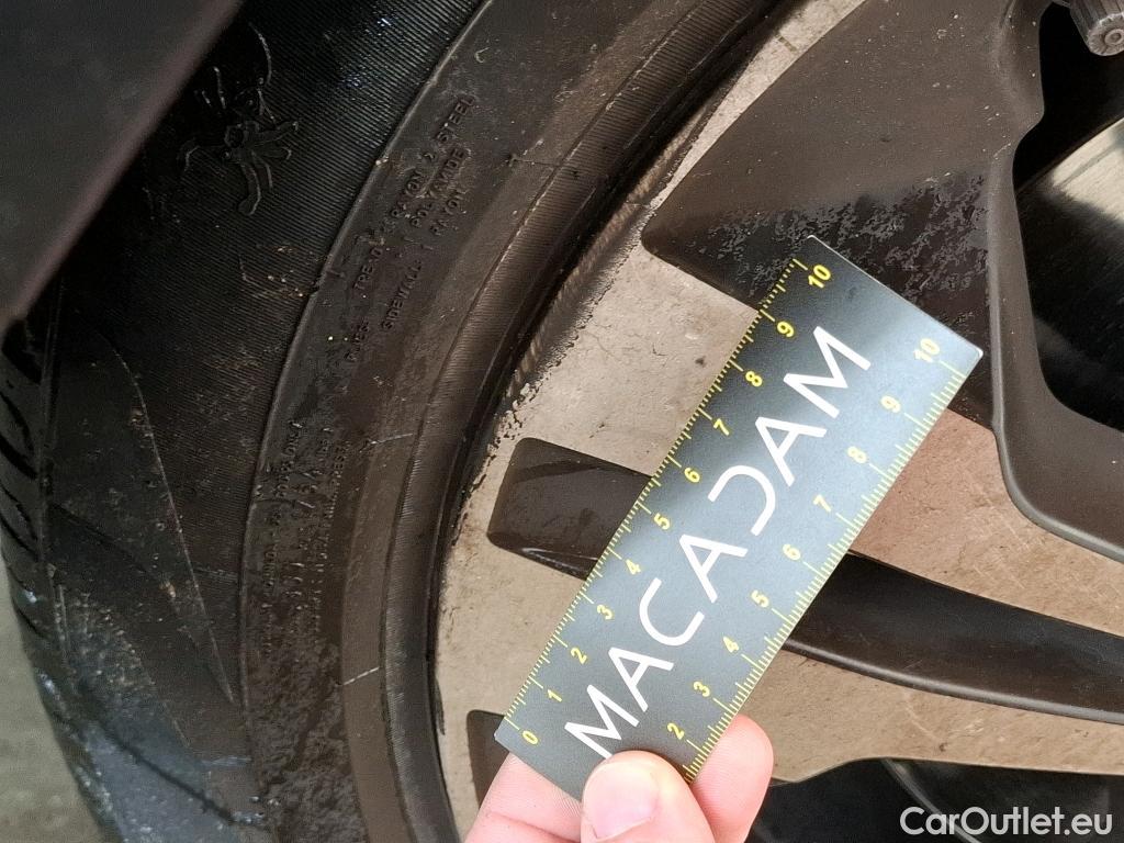  Mercedes  GLA MERCEDES-BENZ  / 2020 / 5P / SUV  200 D BUSINESS LINE DCT #16