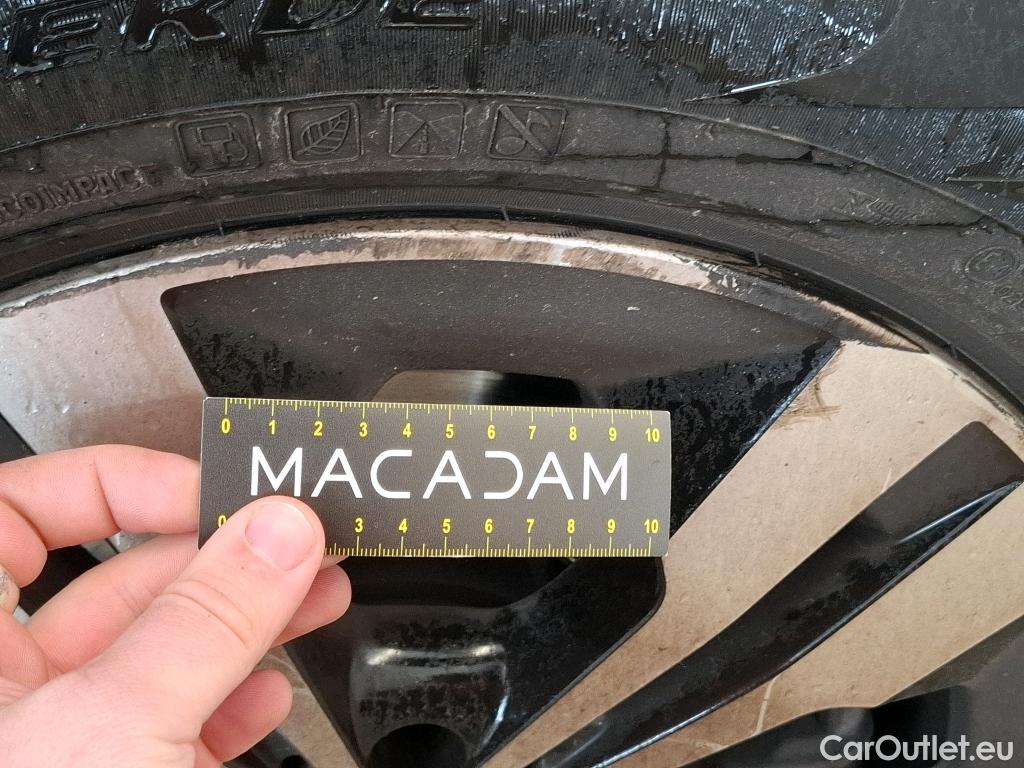  Mercedes  GLA MERCEDES-BENZ  / 2020 / 5P / SUV  200 D BUSINESS LINE DCT #14