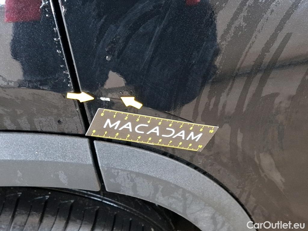  Mercedes  GLA MERCEDES-BENZ  / 2020 / 5P / SUV  200 D BUSINESS LINE DCT #23