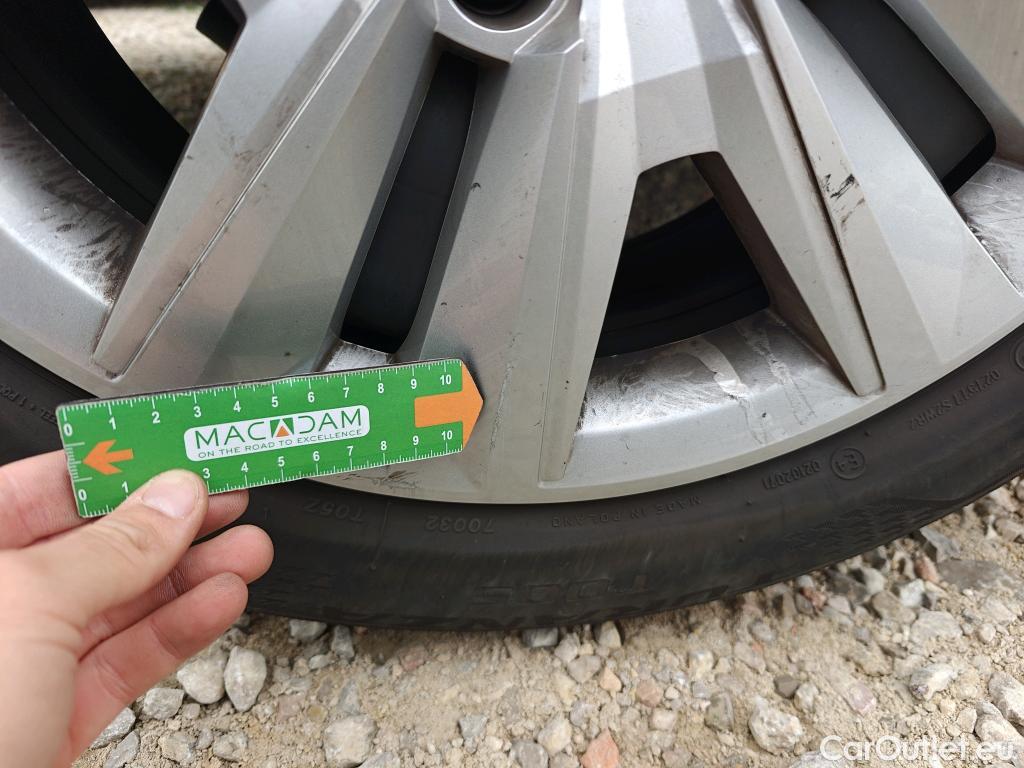  Renault  Megane RENAULT Mégane / 2020 / 5P / familiar S.T. Business Blue dCi 85 kW (115CV) -SS #45