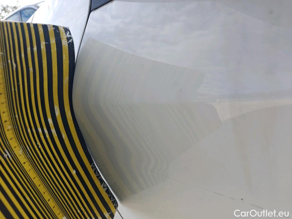  Peugeot  208 PEUGEOT  / 2019 / 5P / berlina con portón BlueHDi 73kW (100CV) Active Pack (AC) #13