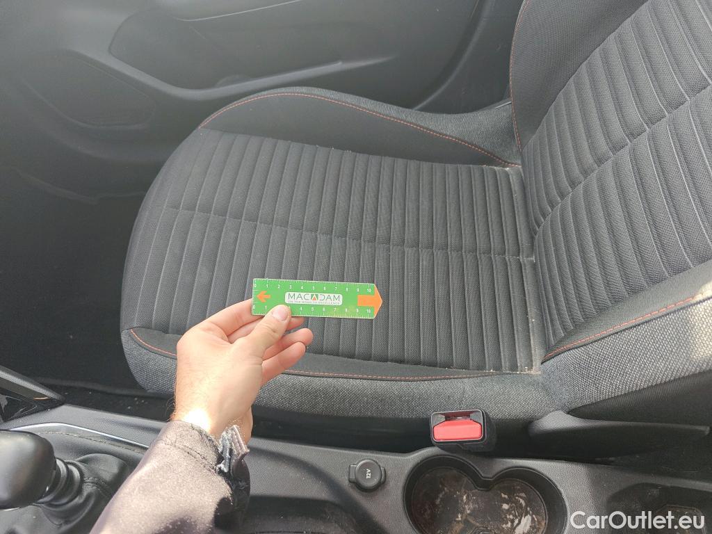  Peugeot  208 PEUGEOT  / 2019 / 5P / berlina con portón BlueHDi 73kW (100CV) Active Pack (AC) #16