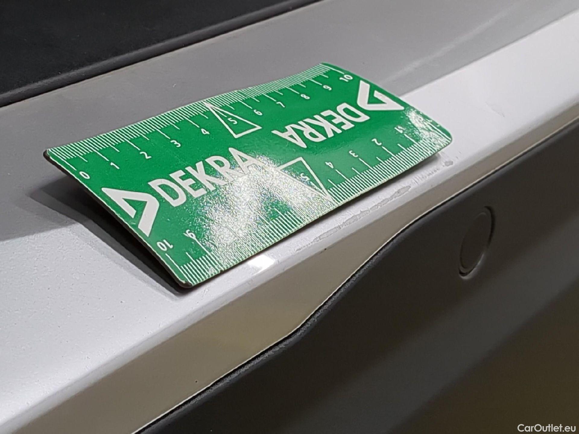  Peugeot  2008  Allure 1.2 PureTech 130CV BVA8 E6d #34