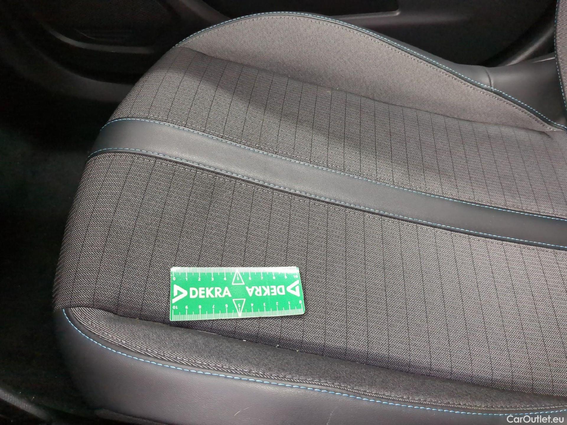  Peugeot  2008  Allure 1.2 PureTech 130CV BVA8 E6d #5