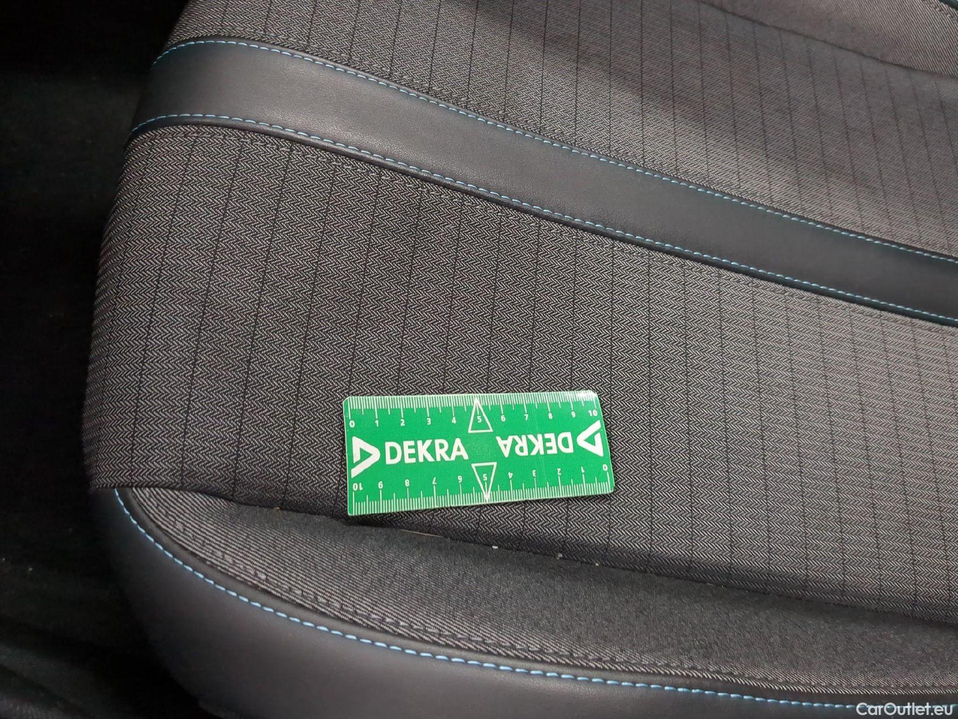  Peugeot  2008  Allure 1.2 PureTech 130CV BVA8 E6d #6