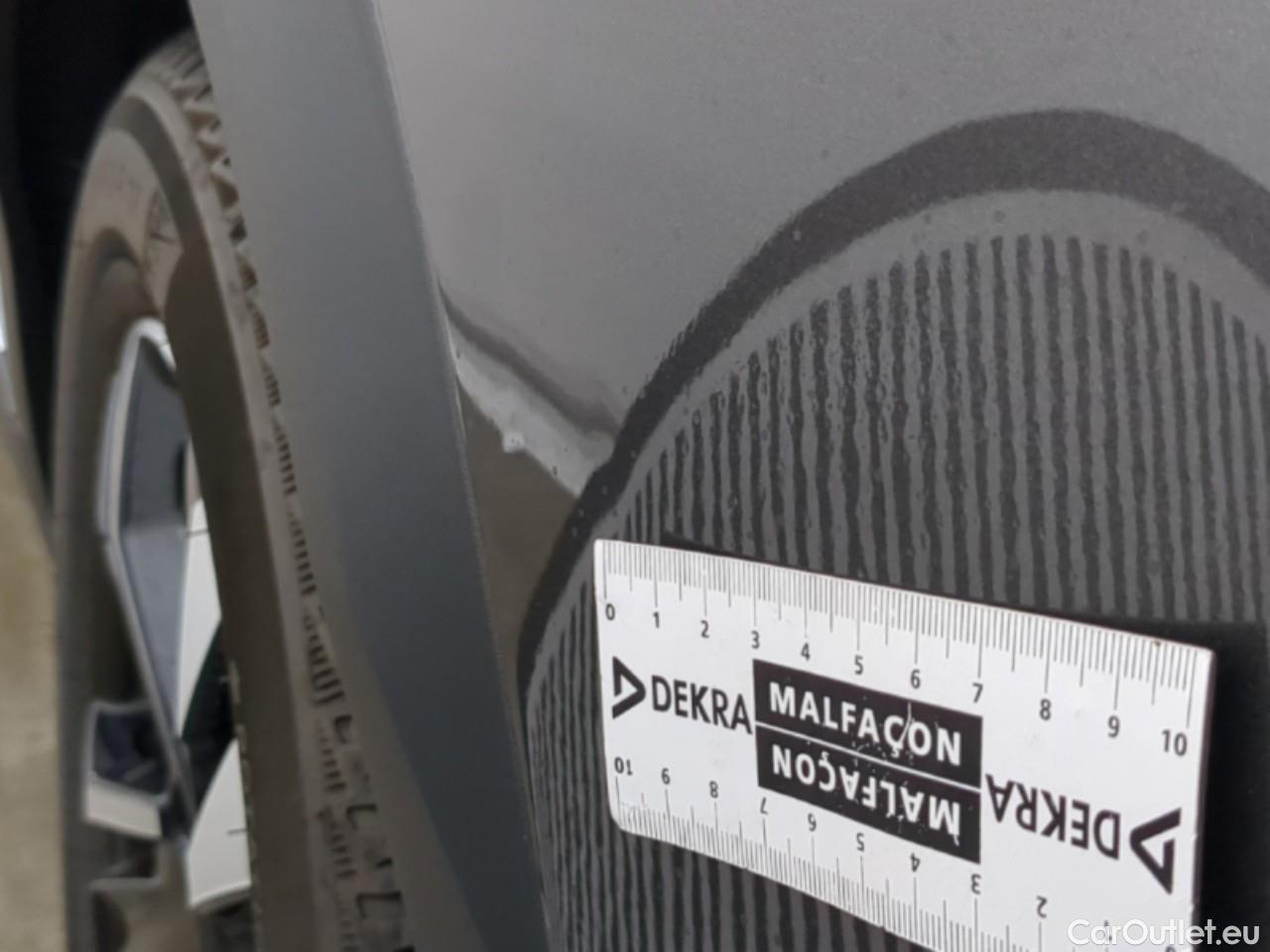  Peugeot  2008  Allure 1.2 PureTech 130CV BVA8 E6d #31