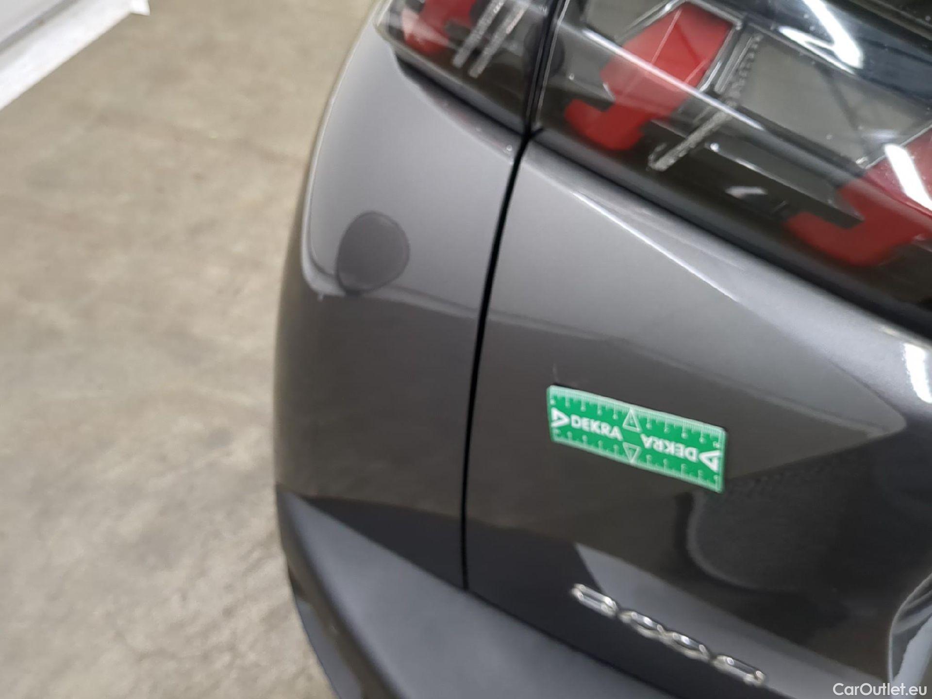  Peugeot  2008  Allure 1.2 PureTech 130CV BVA8 E6d #38