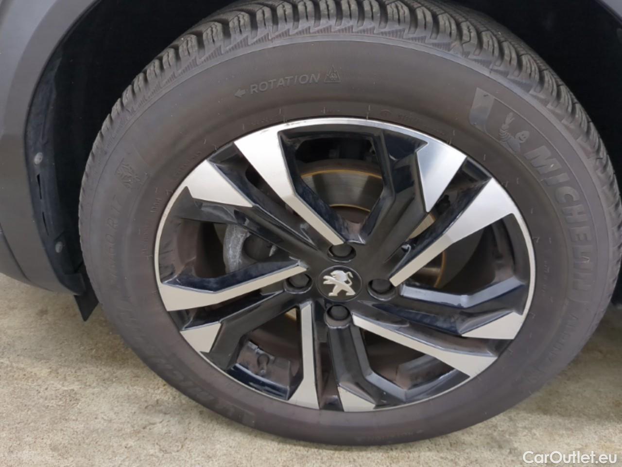  Peugeot  2008  Allure 1.2 PureTech 130CV BVA8 E6d #12