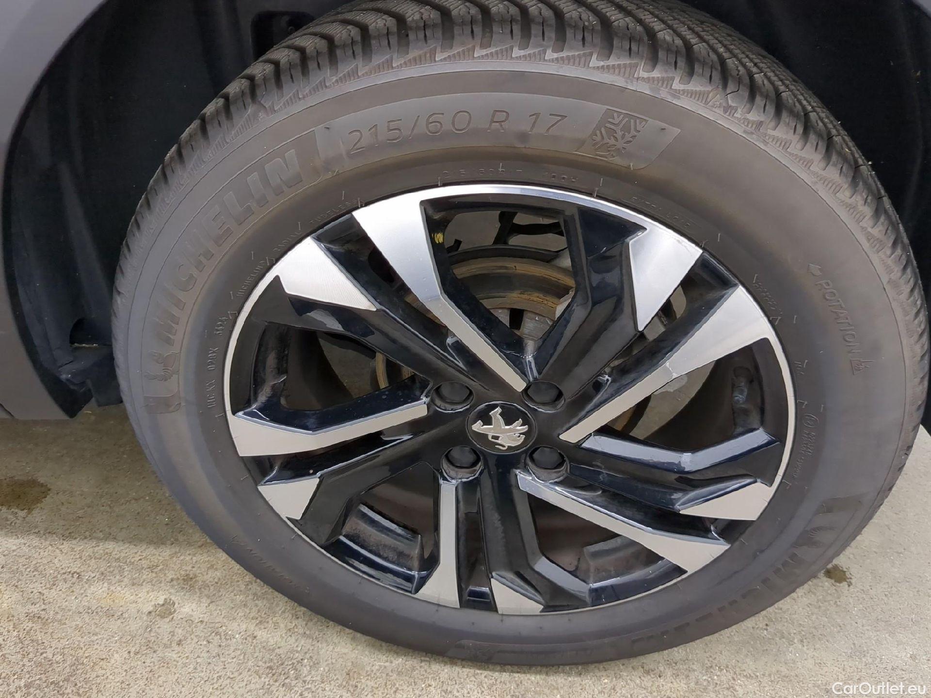  Peugeot  2008  Allure 1.2 PureTech 130CV BVA8 E6d #13